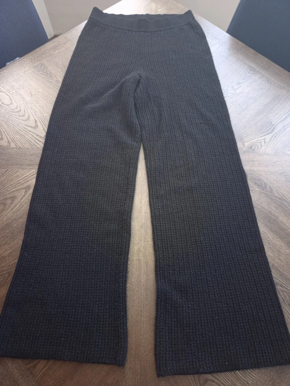 Alo Yoga Plush Waffle High Waist Cashmere Pant in Black sz LARGE